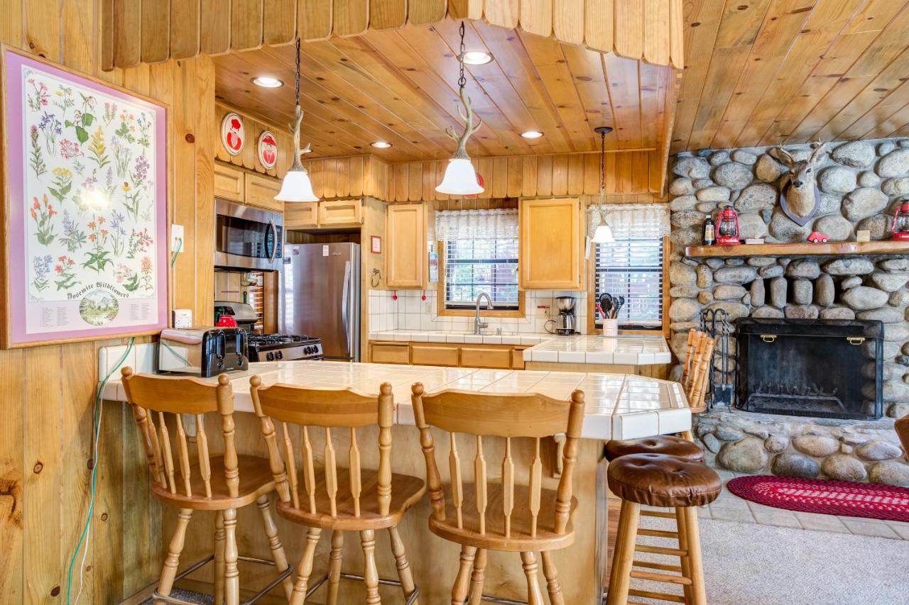 | 7 Cedar Lodge