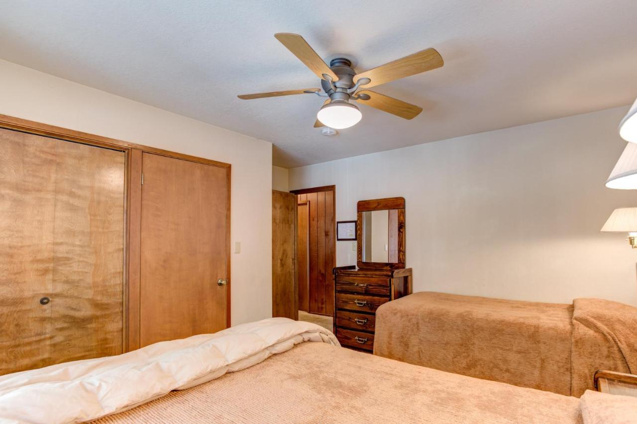 | 40 Coyles Cabin