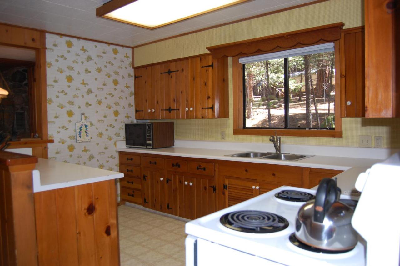 | 9S Pine Cabin