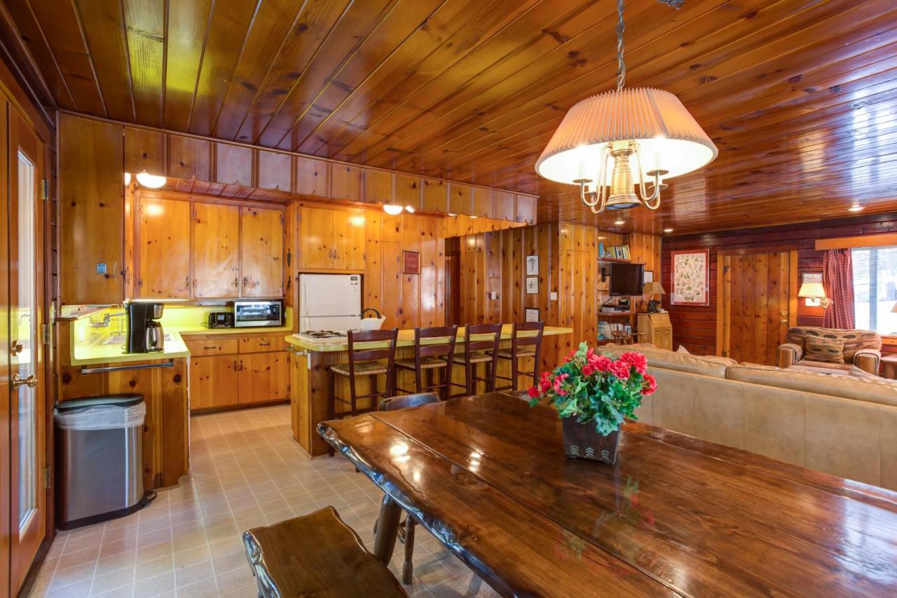 | 59 Hansen Cabin