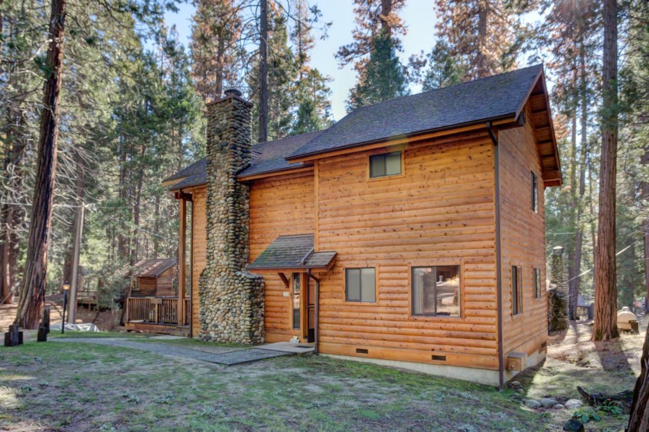 | 12 Cabin Twelve