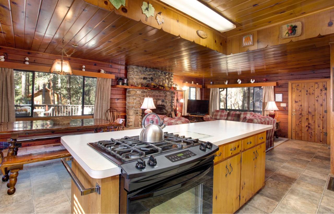 | 55 Deer Creek