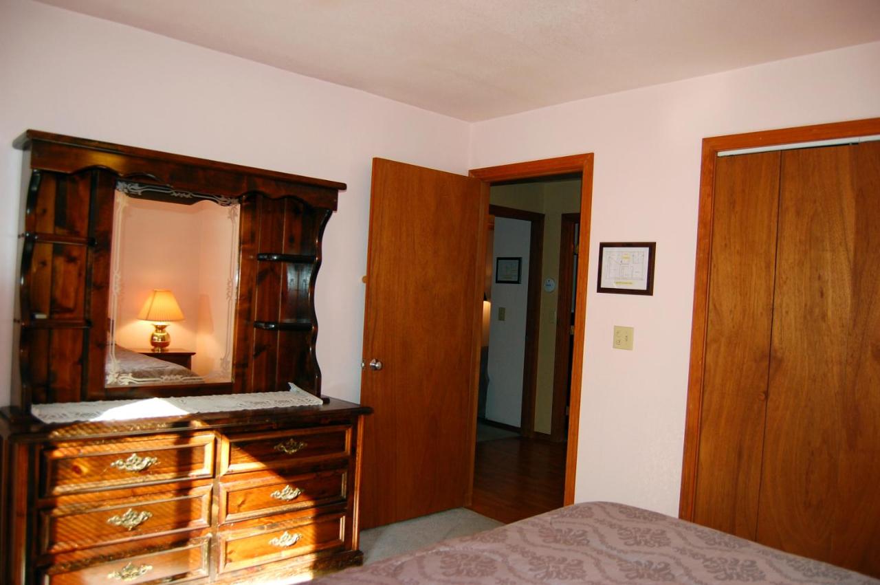 | 5N Edmond's Place