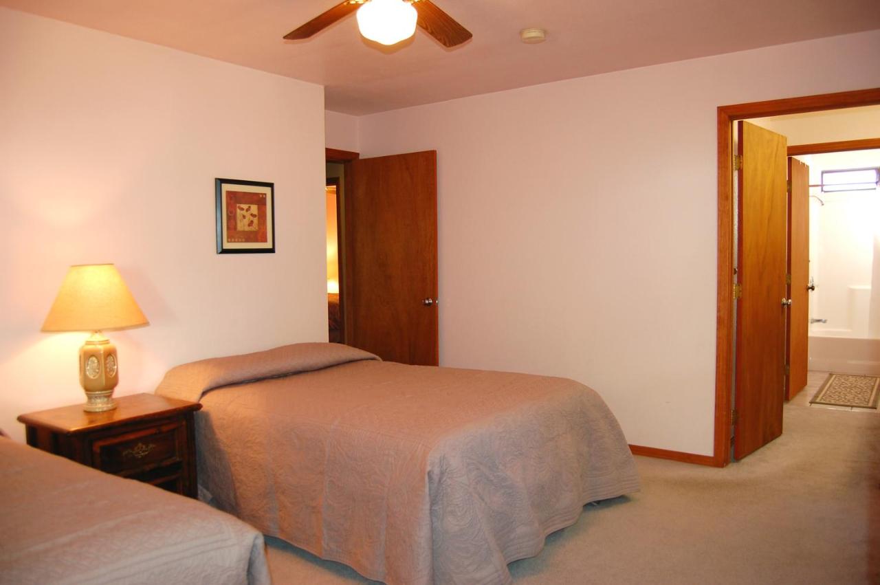 | 5N Edmond's Place
