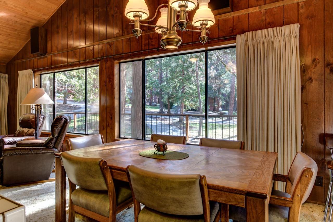 | 40 Coyles Cabin