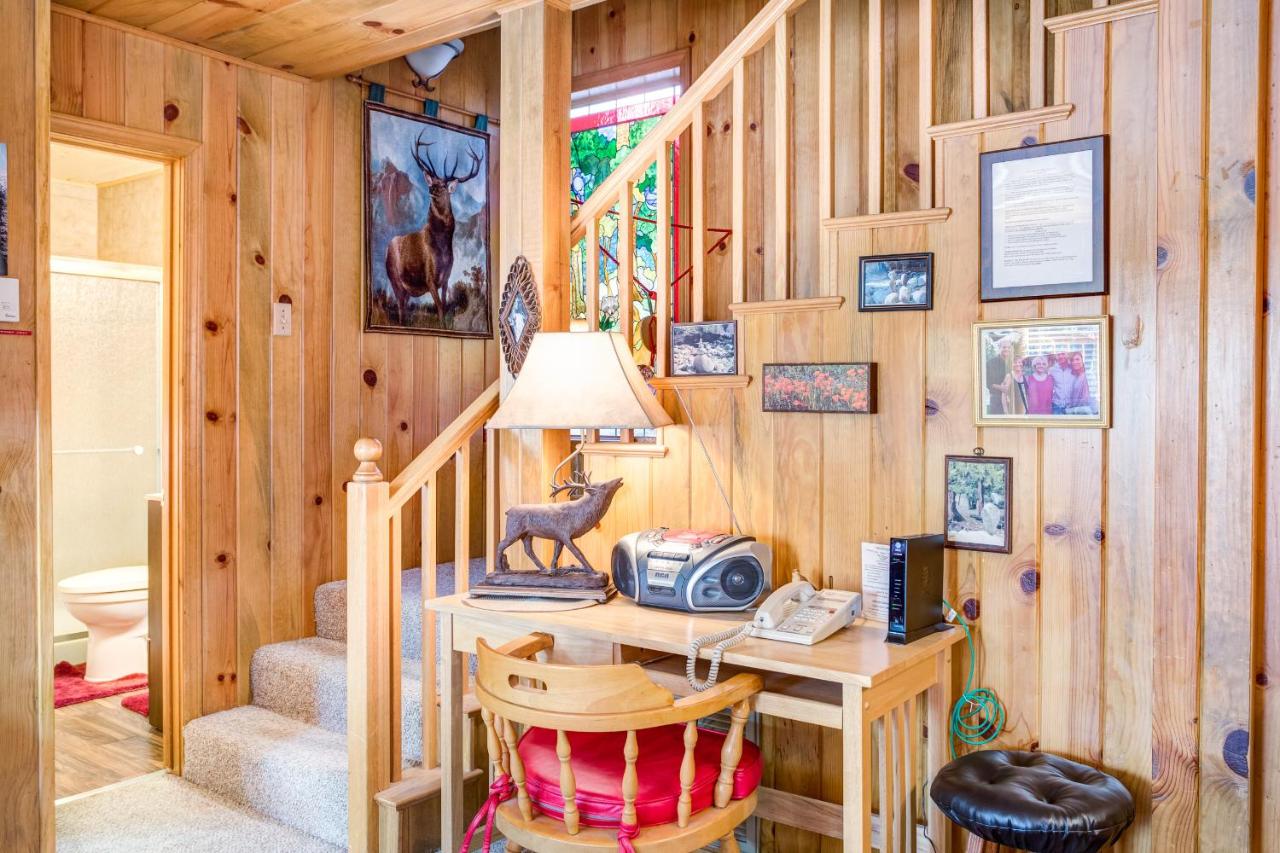 | 7 Cedar Lodge