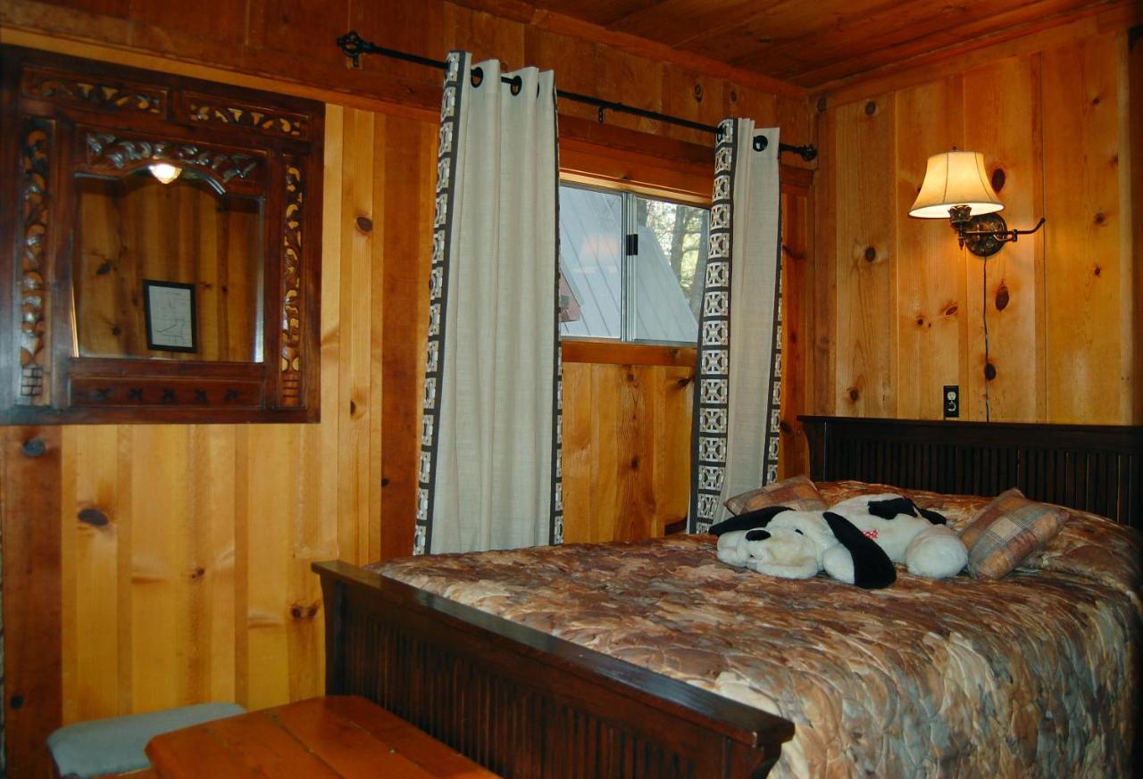 | 10N Black Oak Lodge