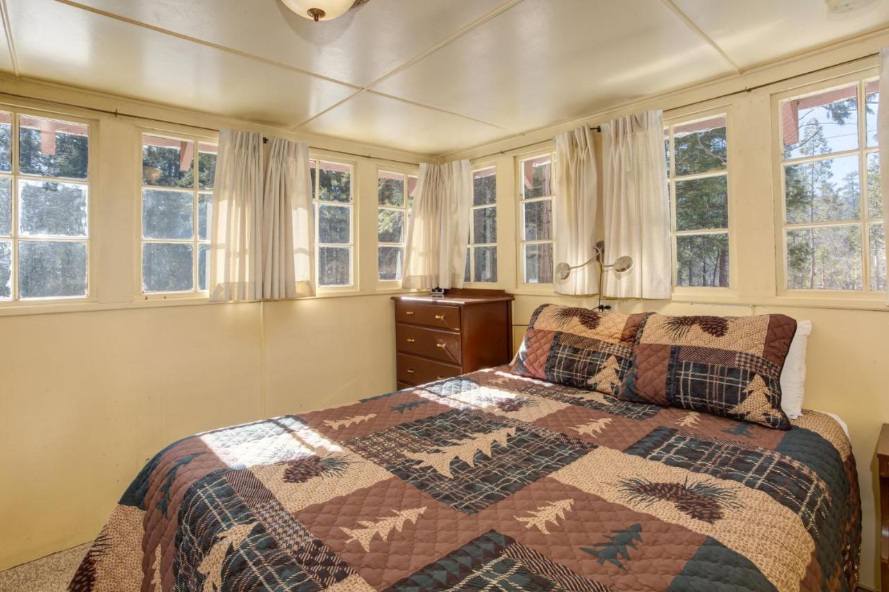 | 80 Chattertons Cottage