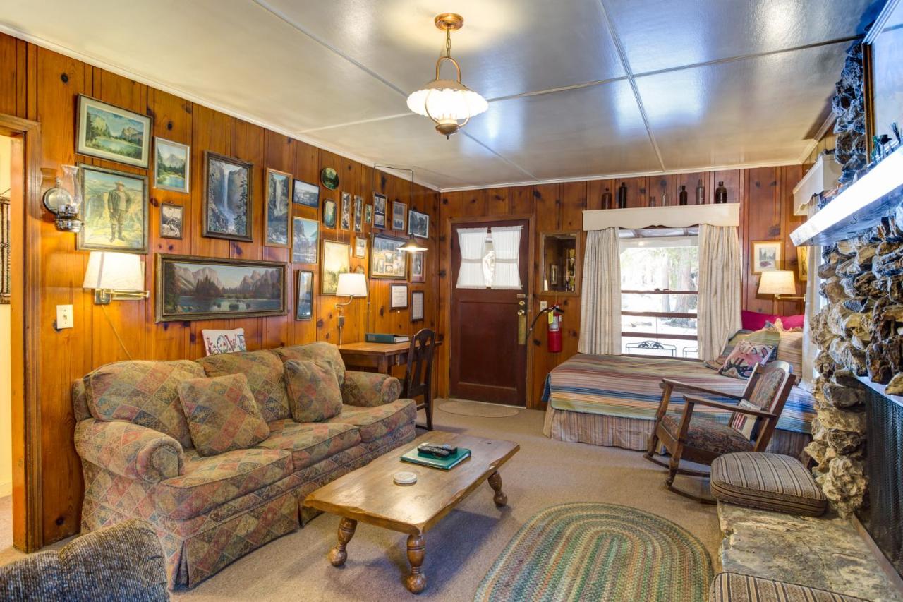 | 80 Chattertons Cottage