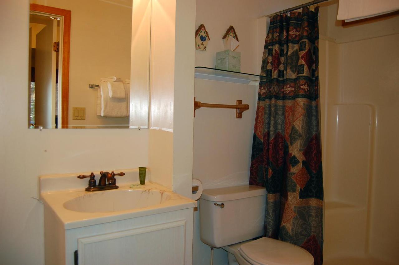 | 10N Black Oak Lodge