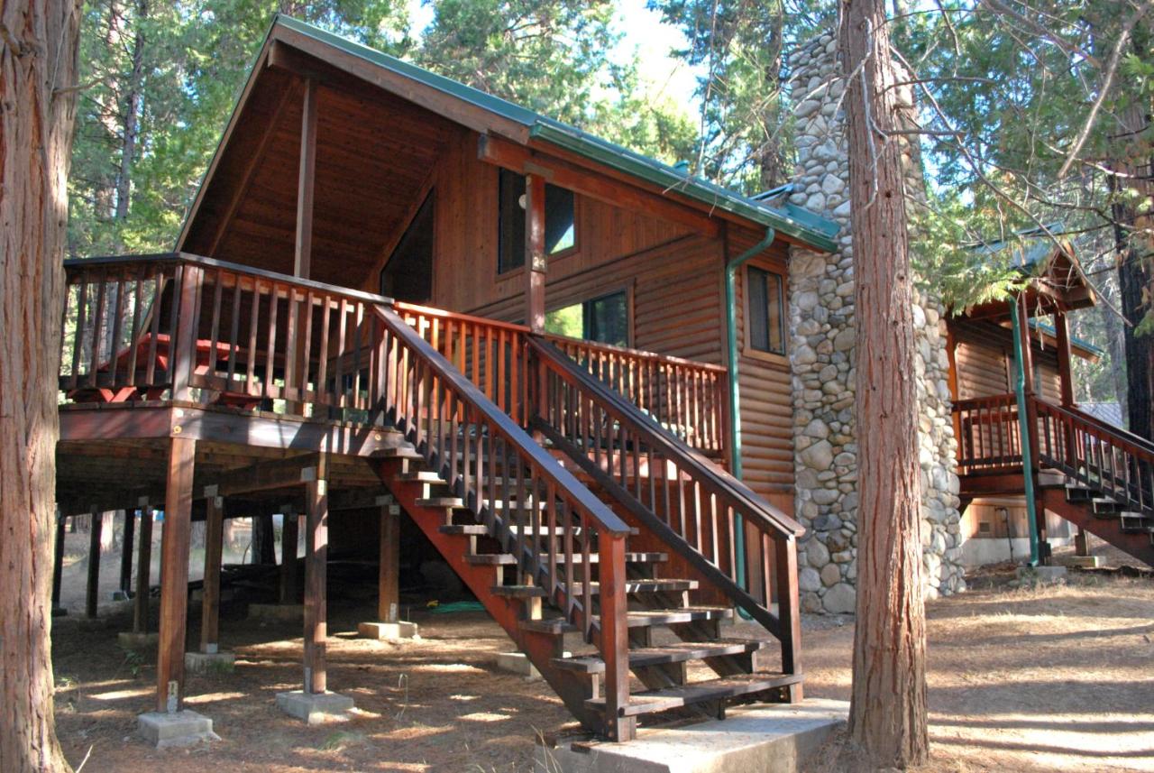 | 24 Wawona Cabin