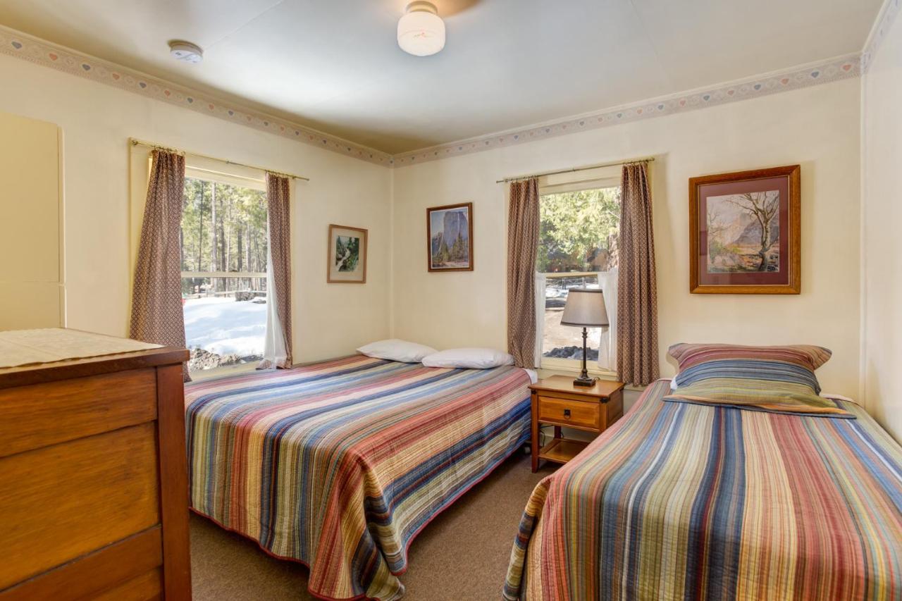 | 80 Chattertons Cottage