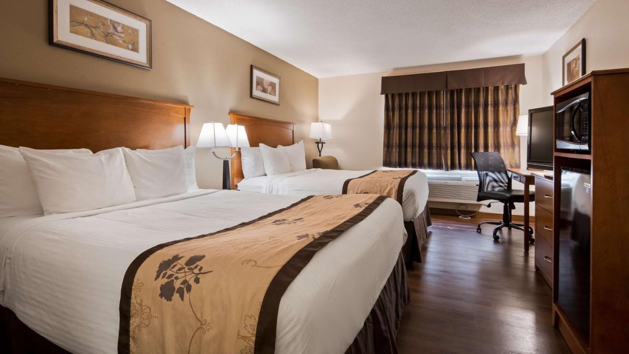 Queen Room with Two Queen Beds - Non Smoking at Best Western Alexandria Inn