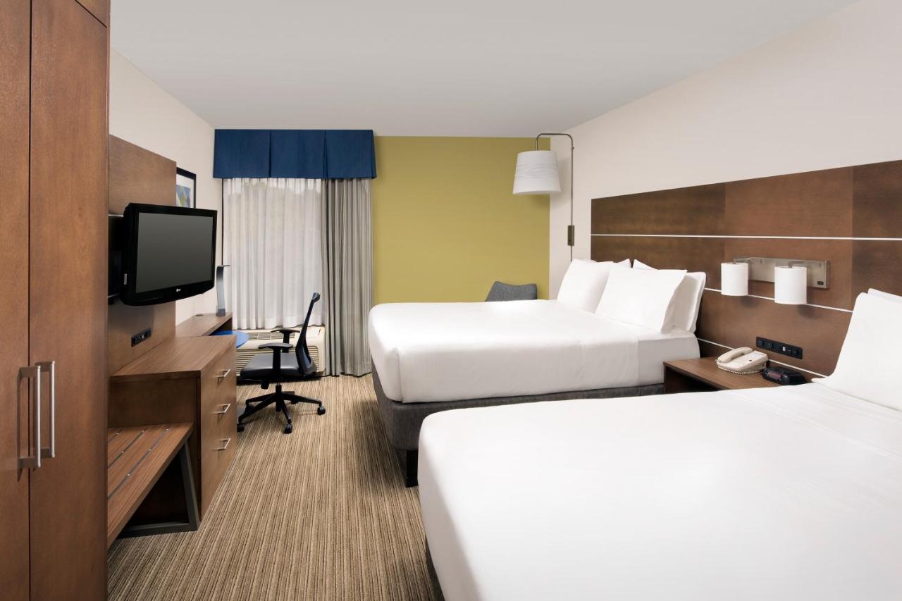 | Holiday Inn Express Andover North - Lawrence, an IHG Hotel