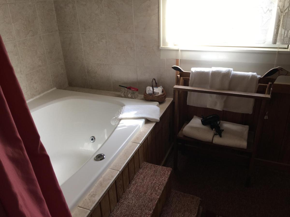 | River House Inn