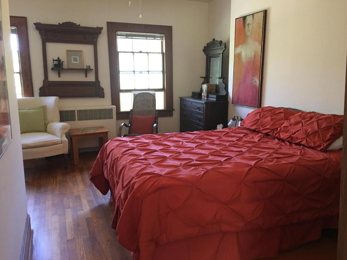 | River House Inn