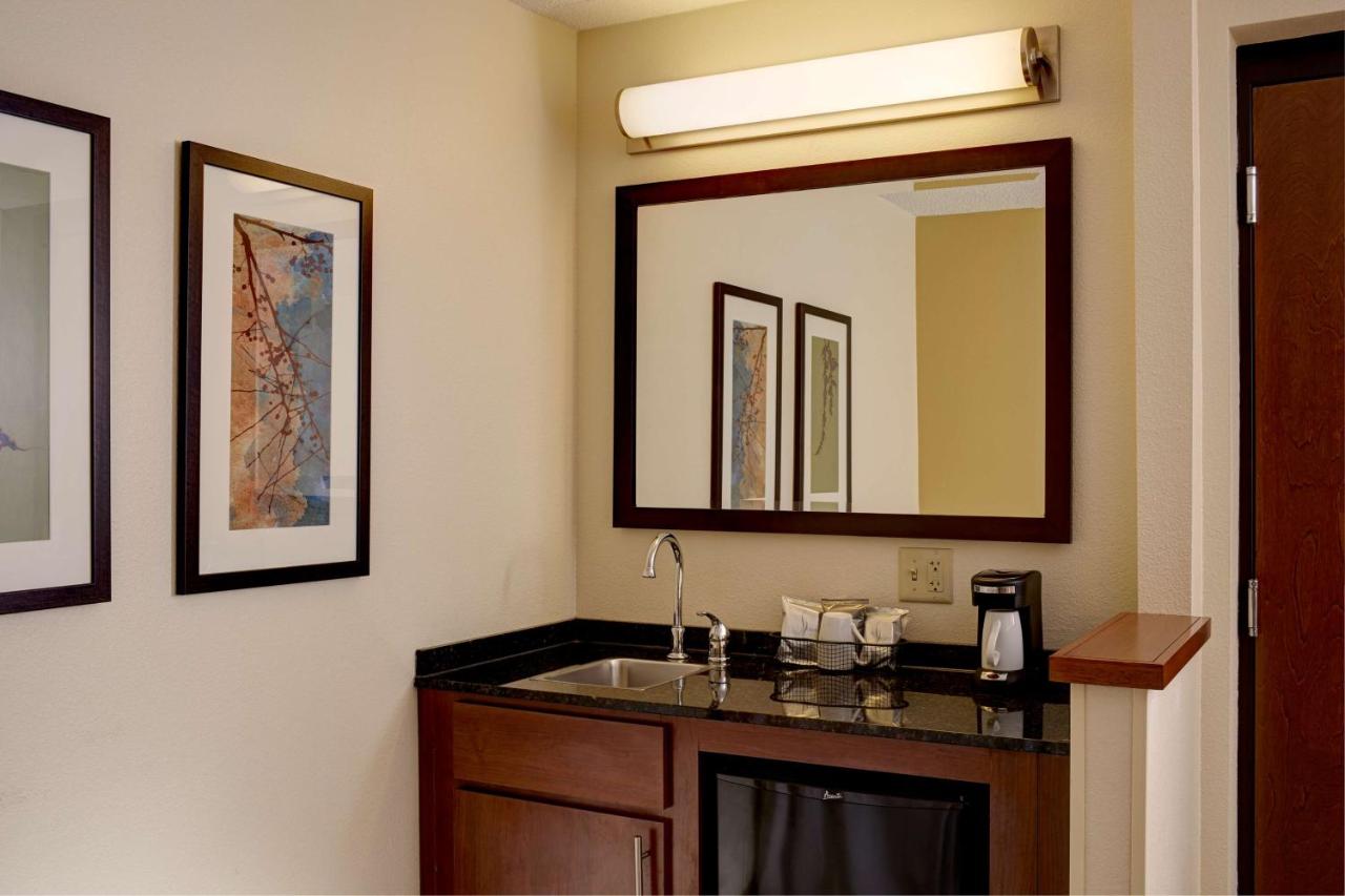 Queen Room with Sofa Bed at Hyatt Place Dallas/Garland/Richardson