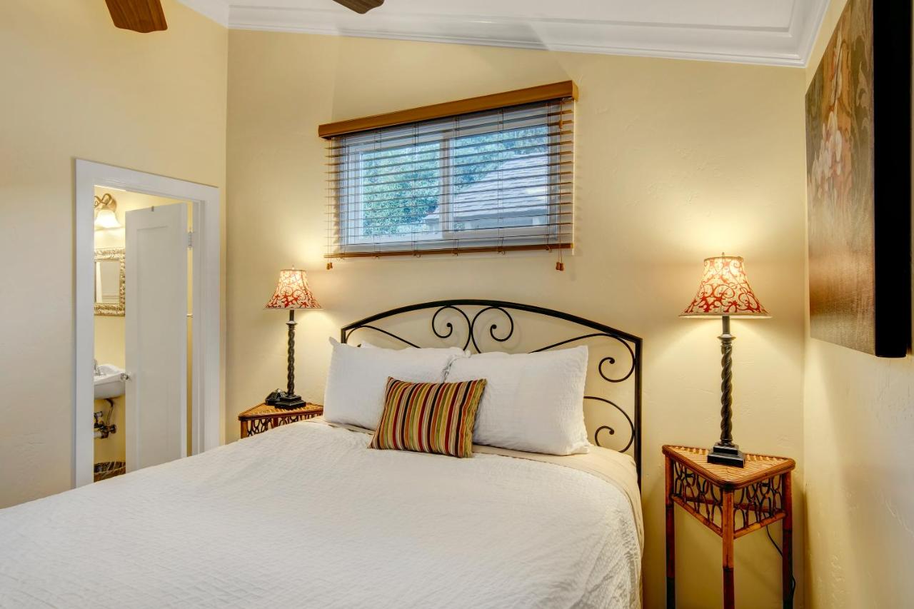 | Hillcrest House Bed & Breakfast