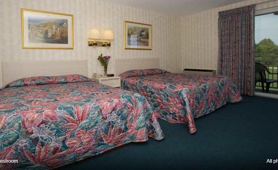 | Winnapaug Inn
