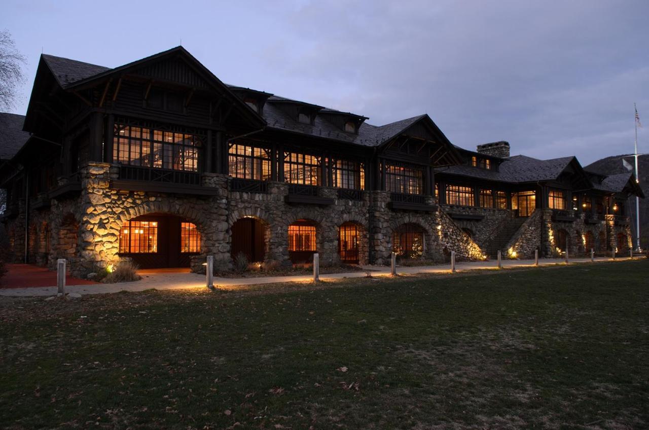 | Overlook Lodge and Stone Cottages at Bear Mountain