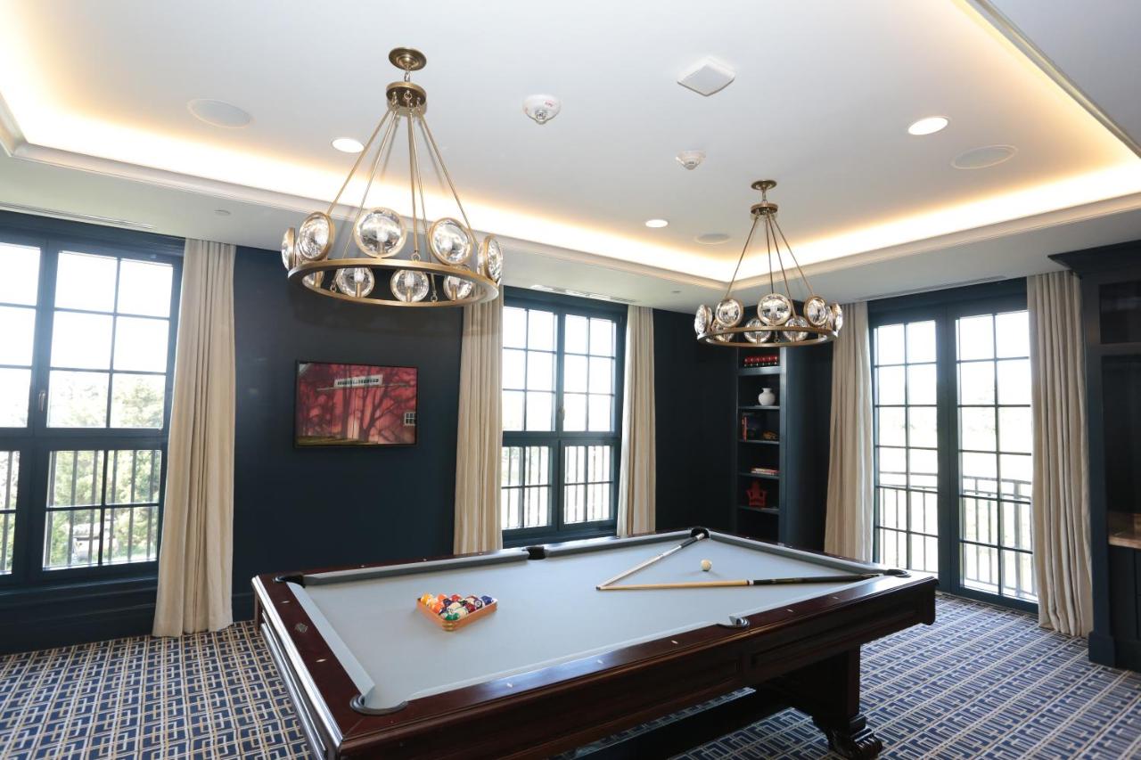 | Delamar West Hartford