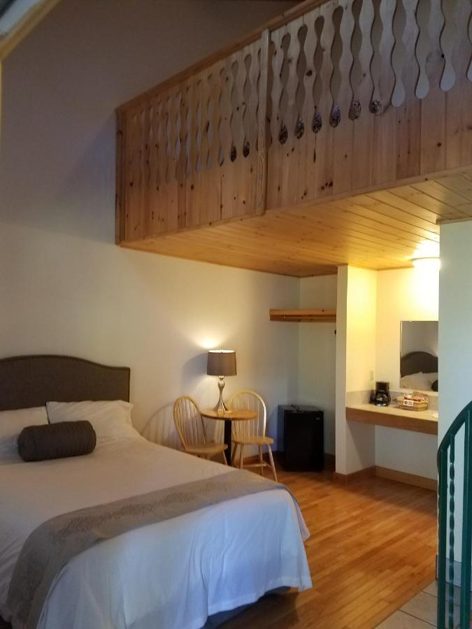 | Lenroot Lodge