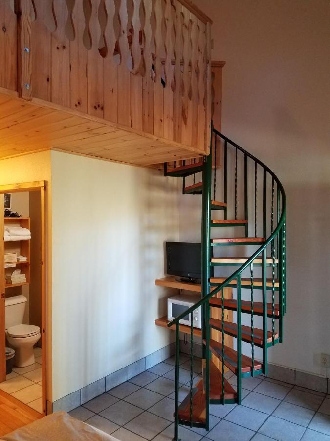 | Lenroot Lodge