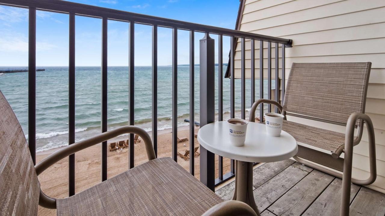 | Best Western Plus Dockside Waterfront Inn