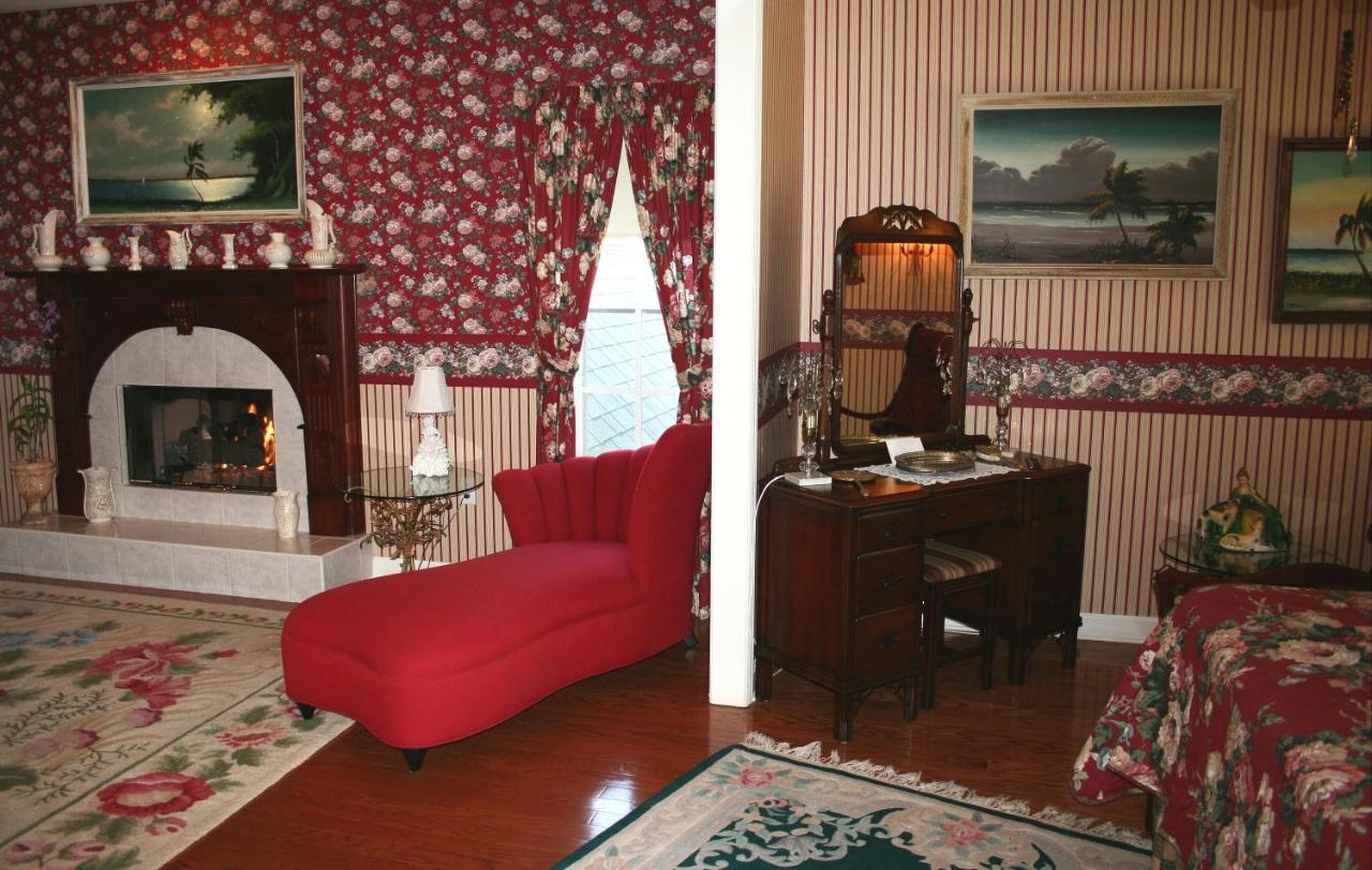 | Heron Cay Lakeview Bed & Breakfast