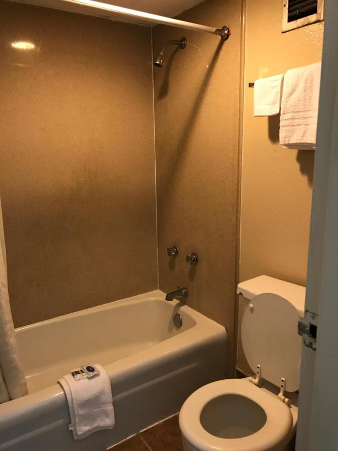 | Express Inn