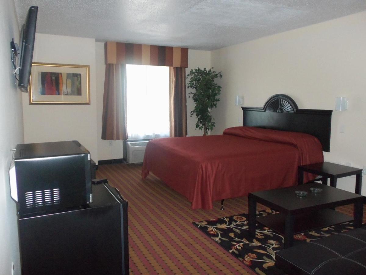 Deluxe King Suite at Noble Suites