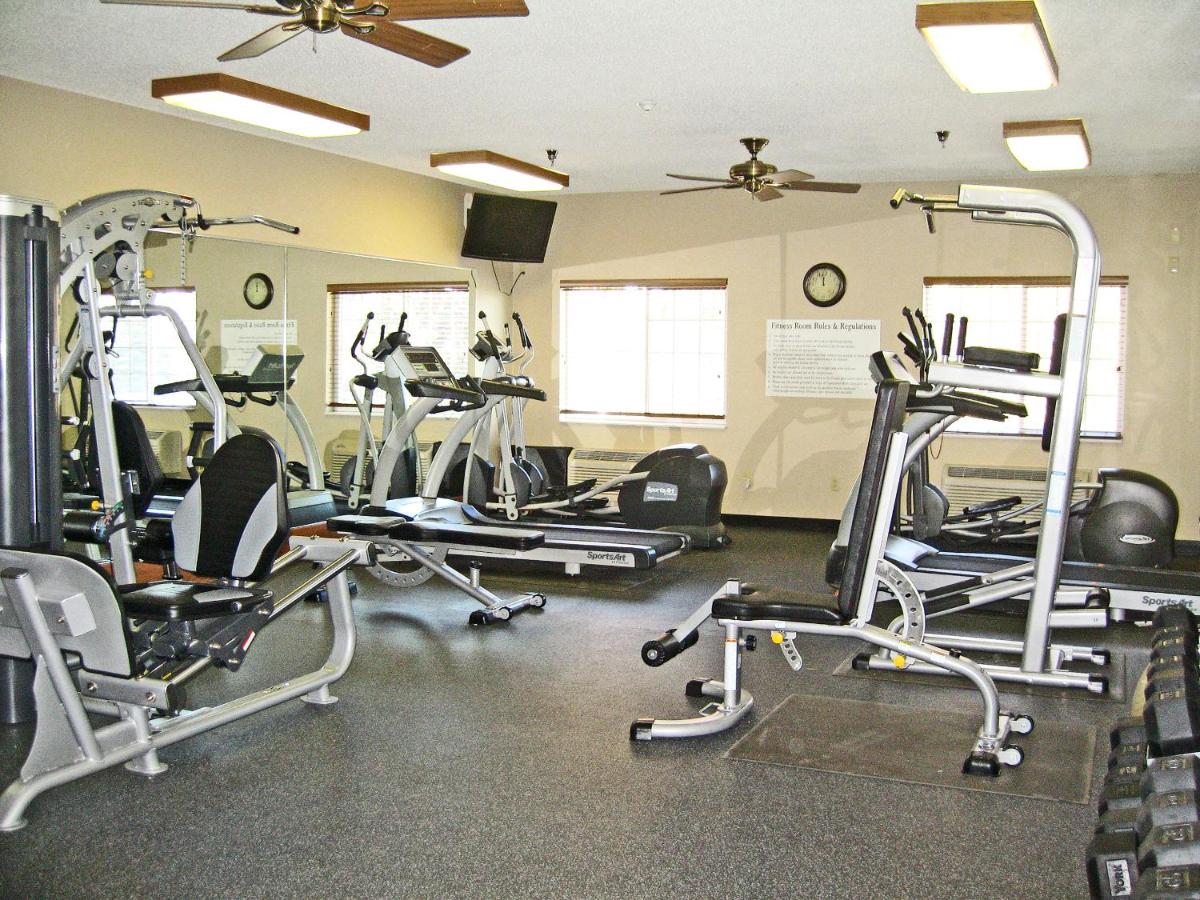 | Savanna Inn & Suites