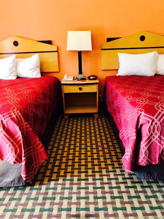 Double Room with Two Double Beds at Milan Inn & Suites