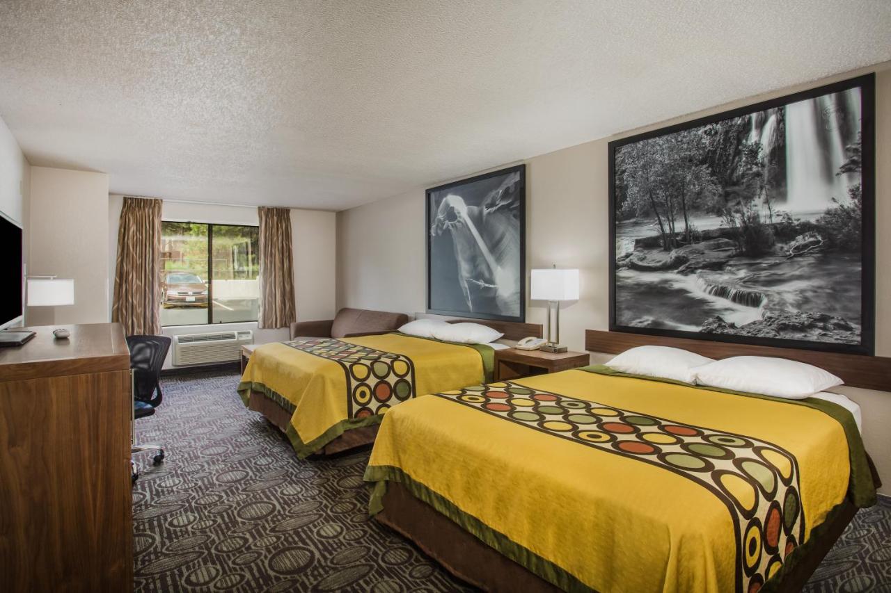 Studio Suite with Two Queen Beds - Non-Smoking at Super 8 by Wyndham Flagstaff