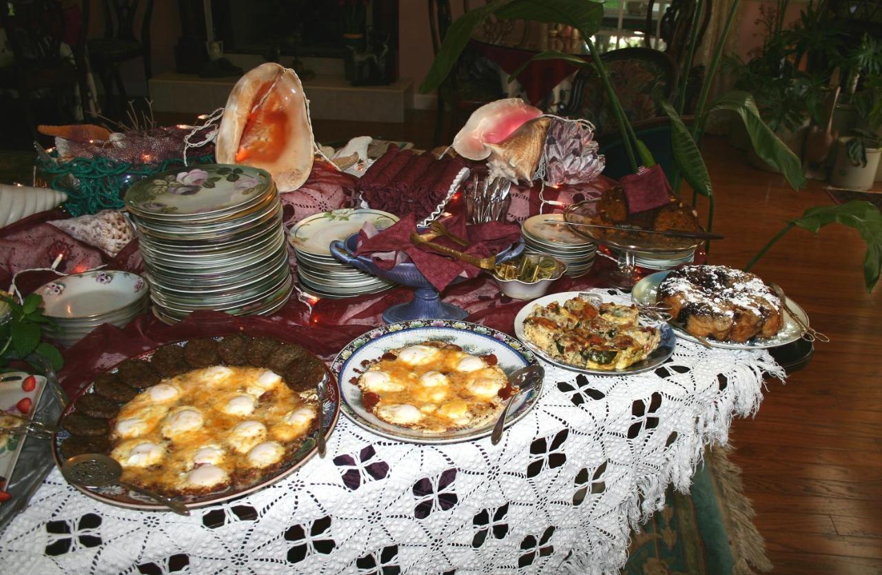 | Heron Cay Lakeview Bed & Breakfast