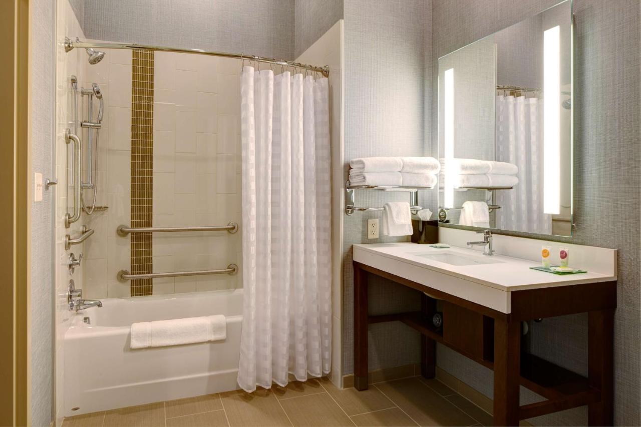 | Hyatt Place St. Paul