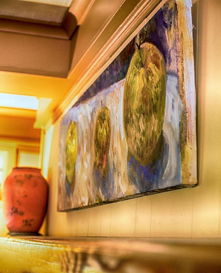 | Kangaroo House Bed & Breakfast