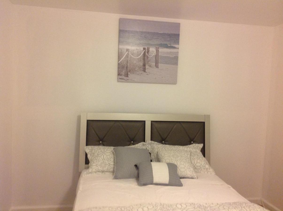 | Mojoy Homesuites At Runyon