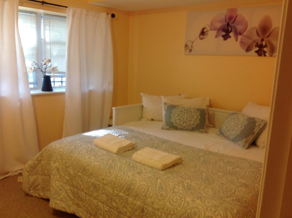 | Mojoy Homesuites At Runyon