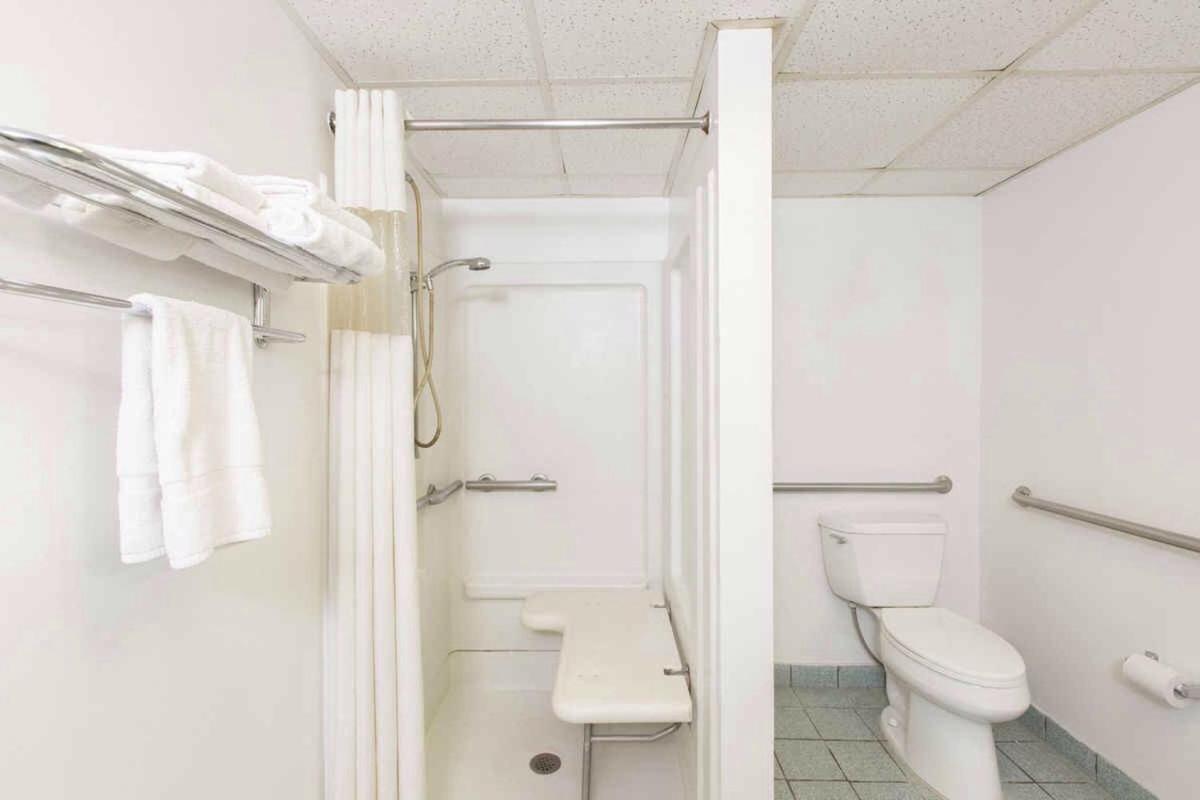 King Room - Disability Access/Non-Smoking at Travelodge by Wyndham Great Bend