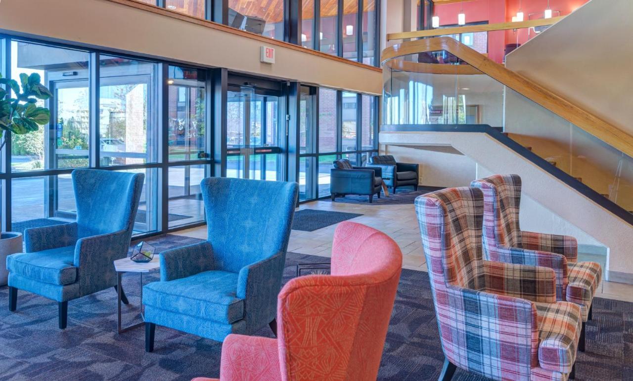 | LivINN Hotel Cincinnati North/ Sharonville