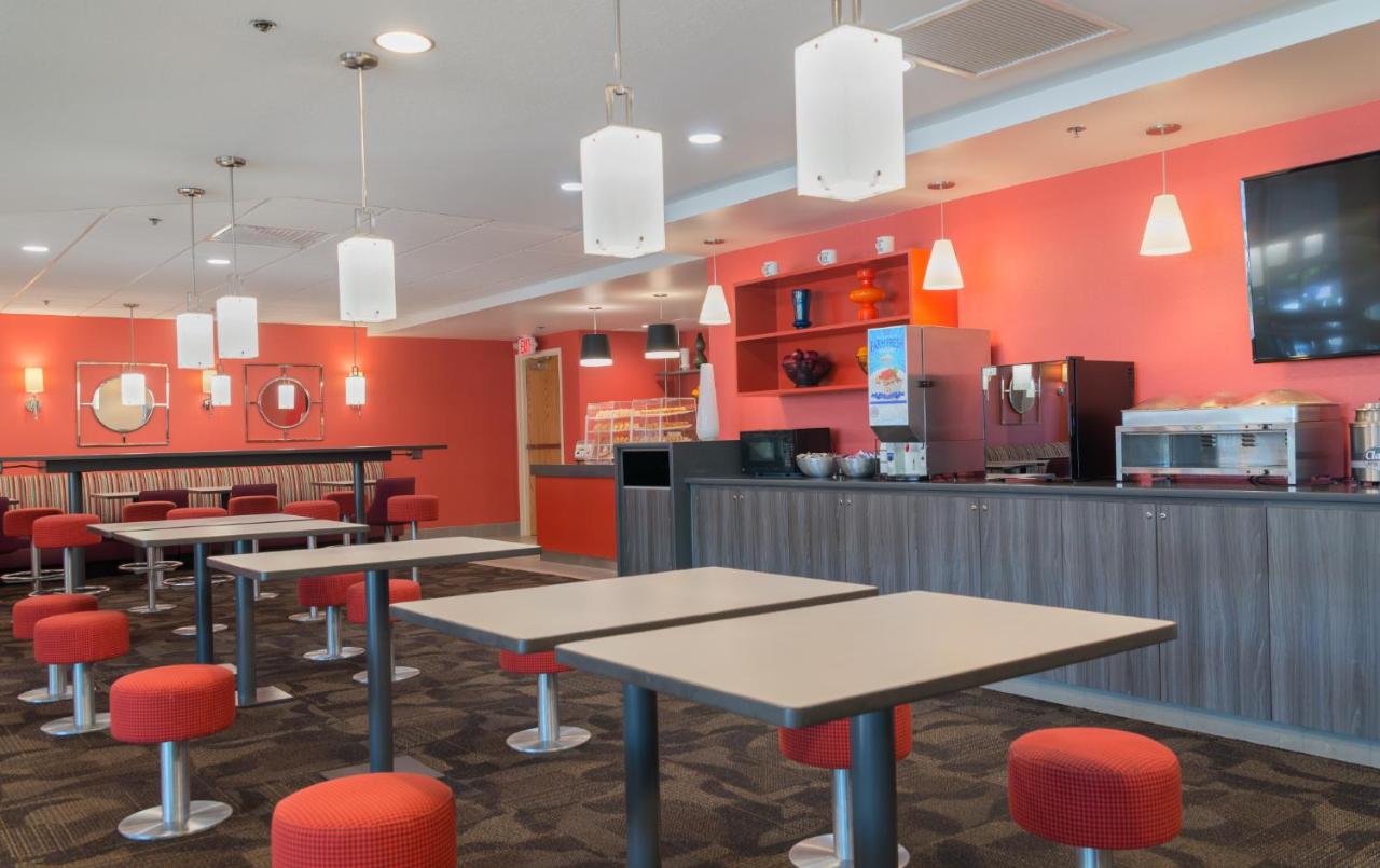 | LivINN Hotel Cincinnati North/ Sharonville