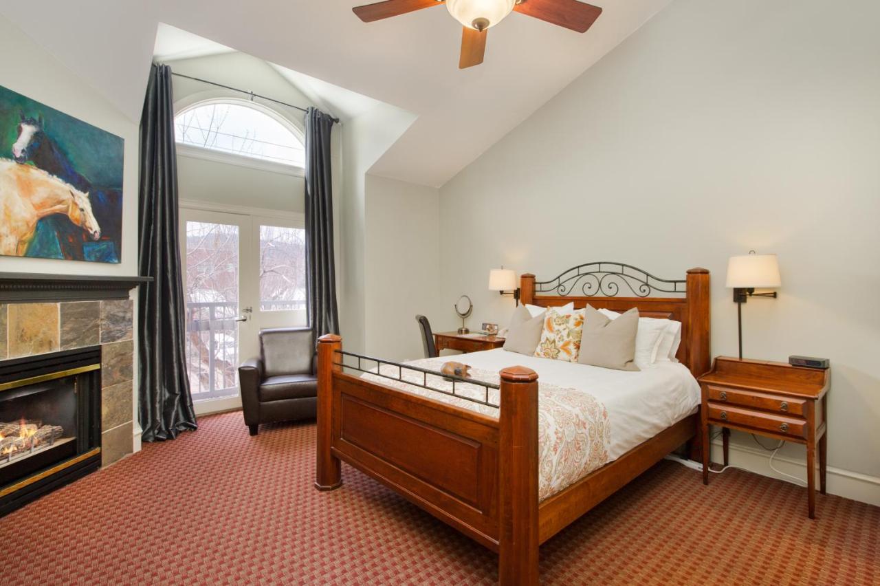 | The Bradley Boulder Inn