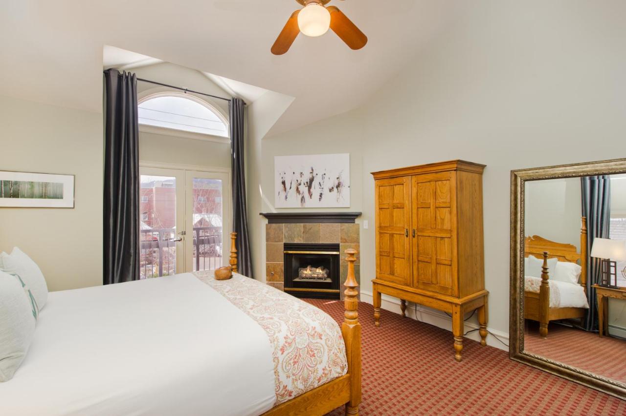 | The Bradley Boulder Inn