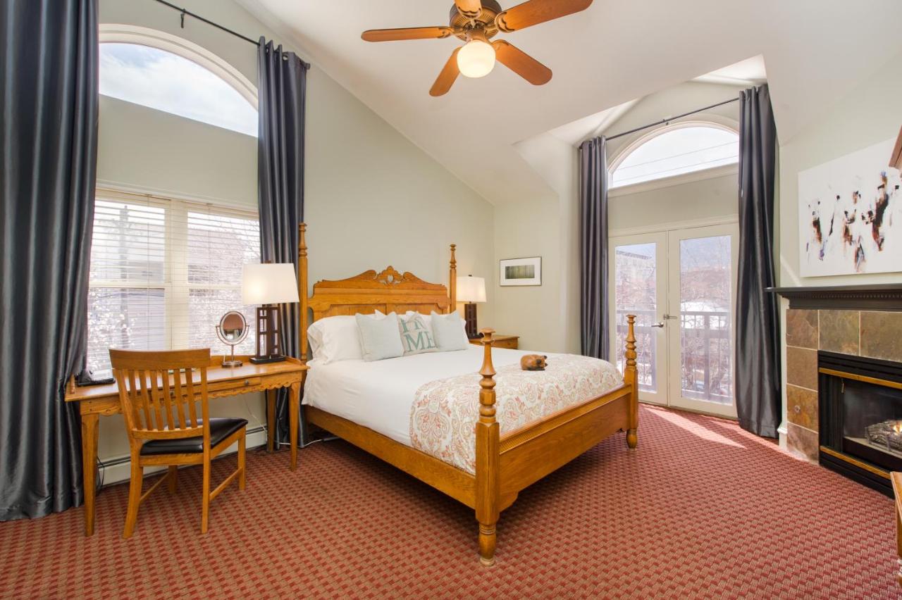 | The Bradley Boulder Inn