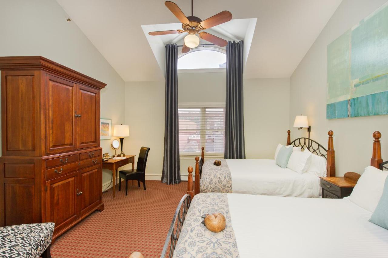 | The Bradley Boulder Inn
