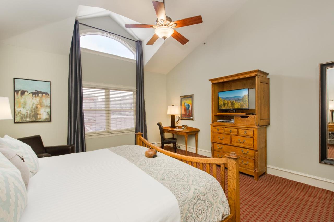 | The Bradley Boulder Inn