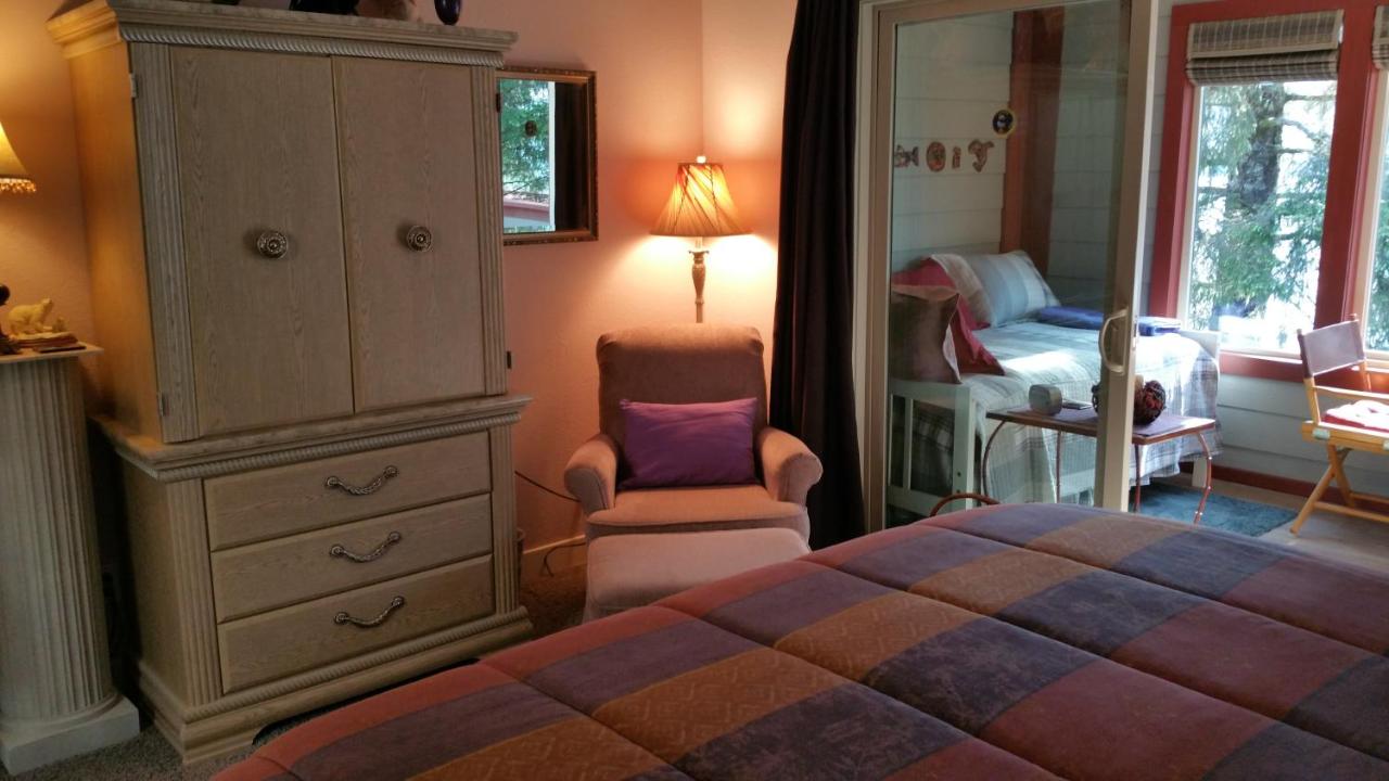  | Black Bear Inn