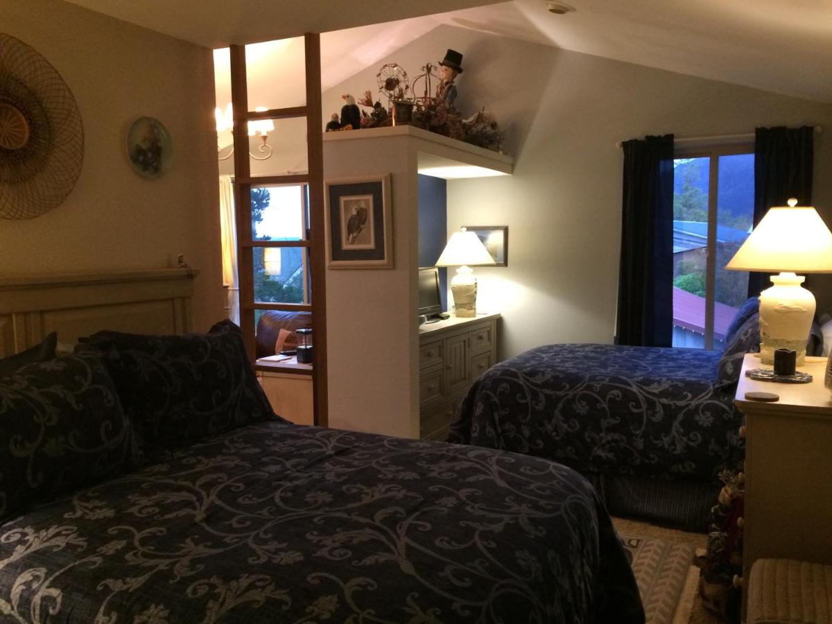  | Black Bear Inn