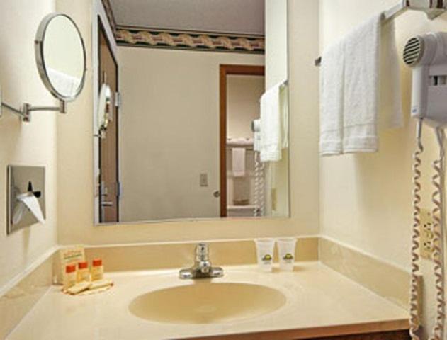 Queen Room with Two Queen Beds - Non-Smoking at Days Inn by Wyndham Mexico